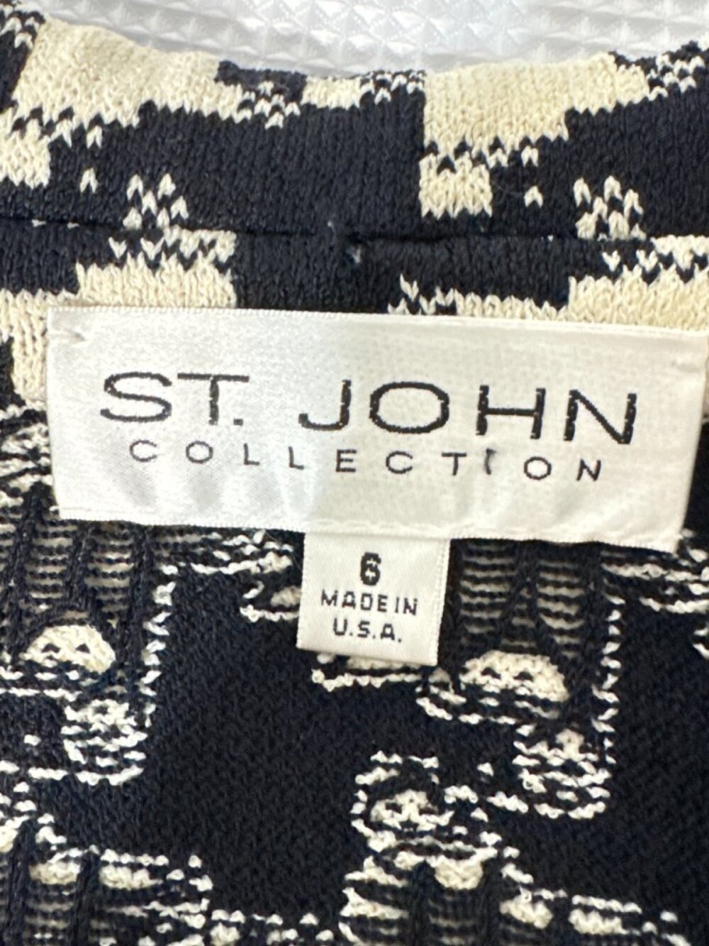 ST. JOHN COLLECTION Vintage Houndstooth Blazer - Picture 4 of 12